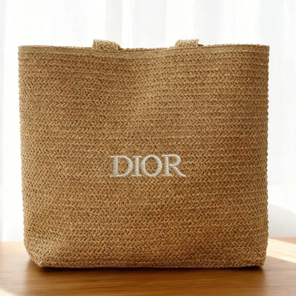 ๐ Christian Dior Straw Totebag - Picture 5 of 8